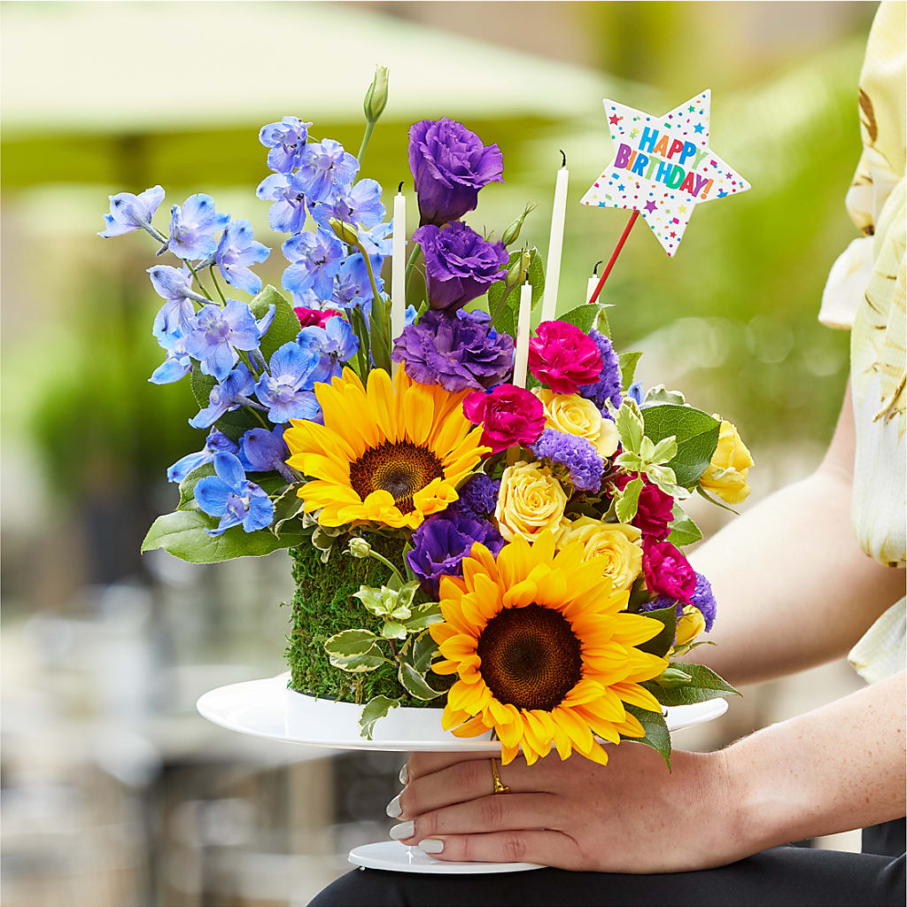 Star of the Day Floral Cake – Your Beautiful Flowers, Scranton PA