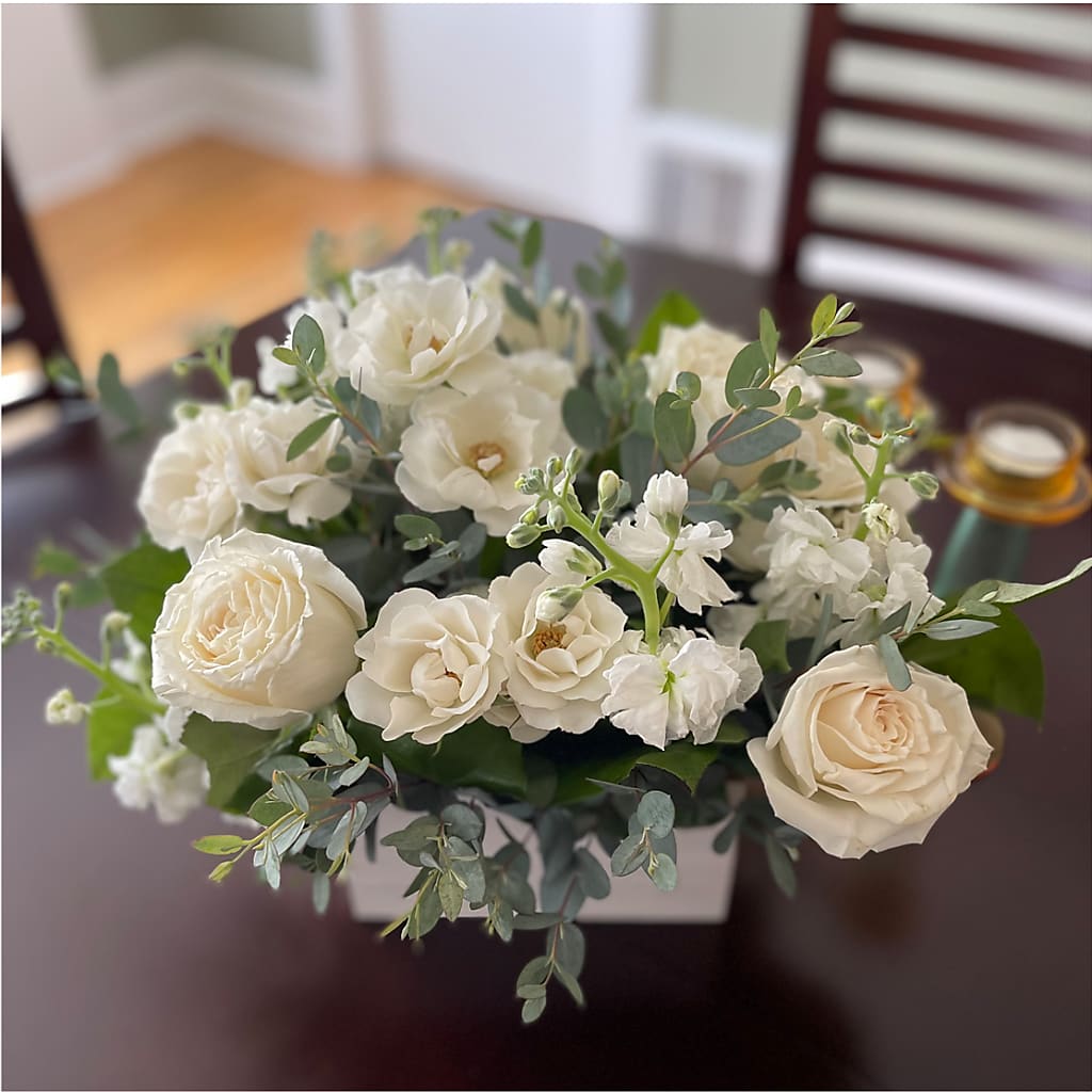 Fresh Linen Box Bouquet –  Your Beautiful Flowers, Scranton PA